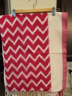 NWT Fabindia Hot Pink And Cream Cotton Ikat Scarf Or Wrap